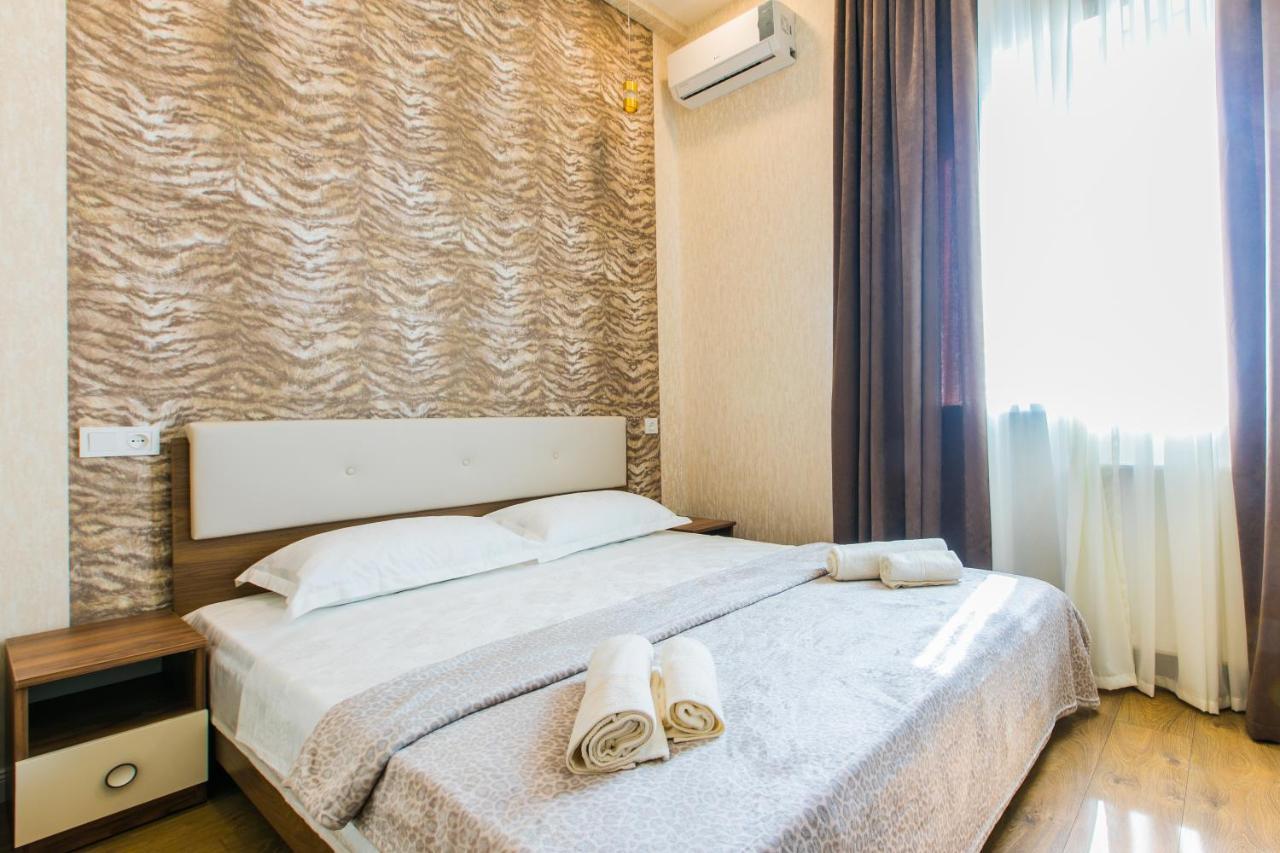 Sweet Home 6 Vip At Rustaveli Avenue Tbilisi Exterior photo